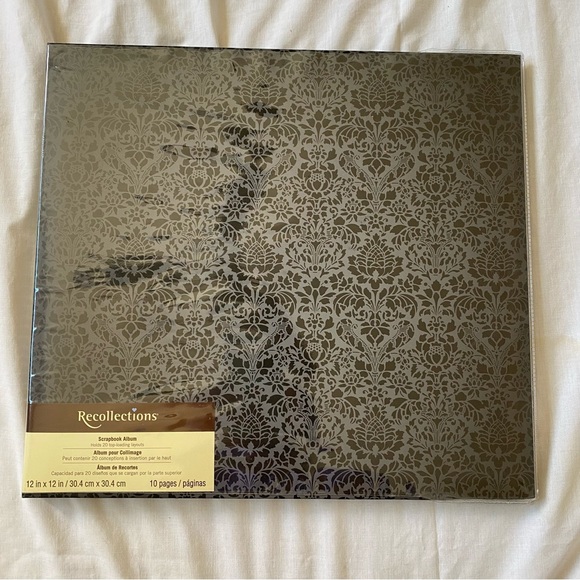 Recollections black and grey paisley scrapbook - Picture 4 of 4